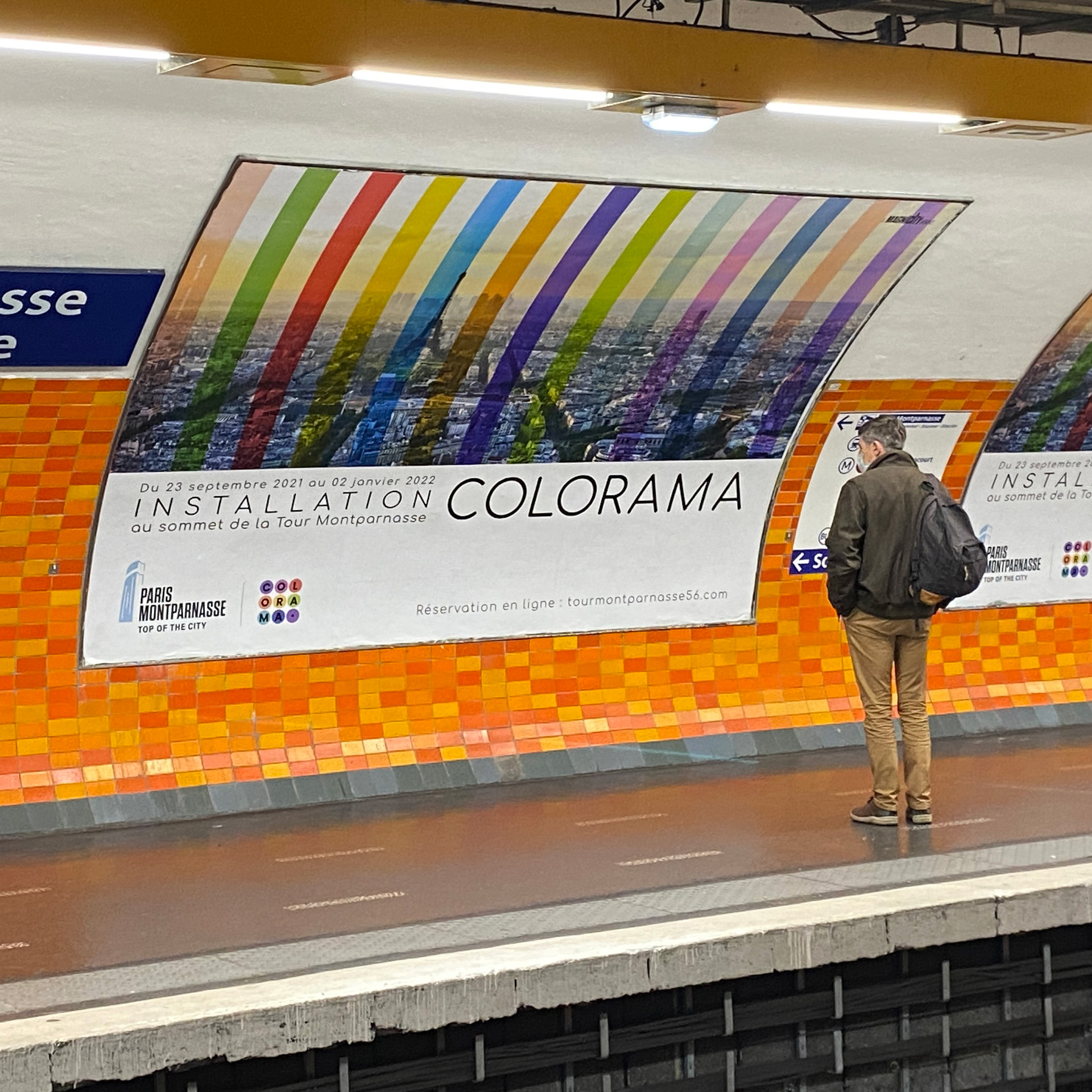 Affiche pour l'exposition Colorama dans le métro parisien